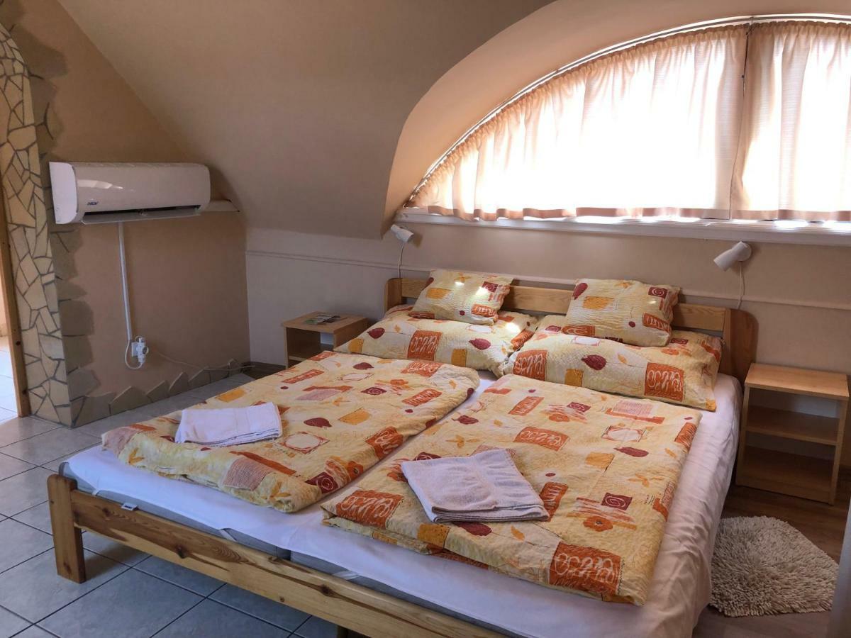 Ovar 12 Vendeghaz 토코이 외부 사진